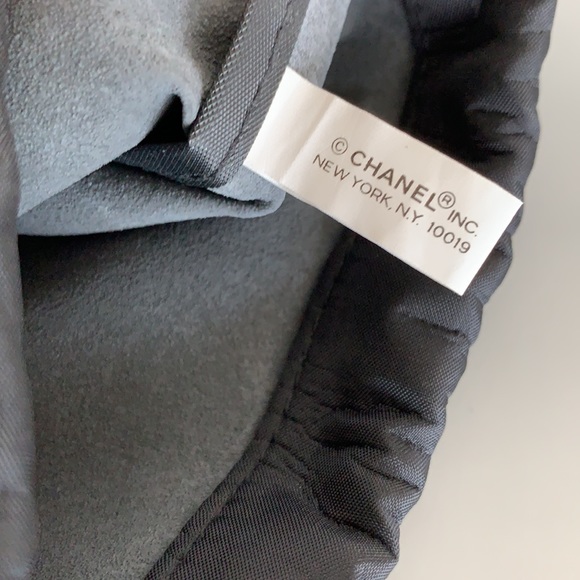 100% authentic Chanel beauty black logo nylon drawstring pouch bag new - Picture 4 of 6